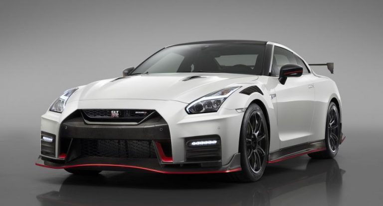 موصفات Nissan GTR 2020