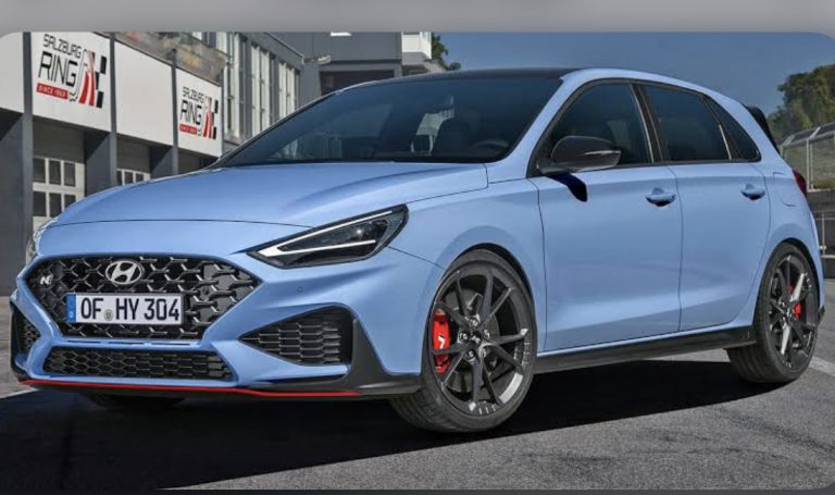 ما هي سيارة هيونداي i30
